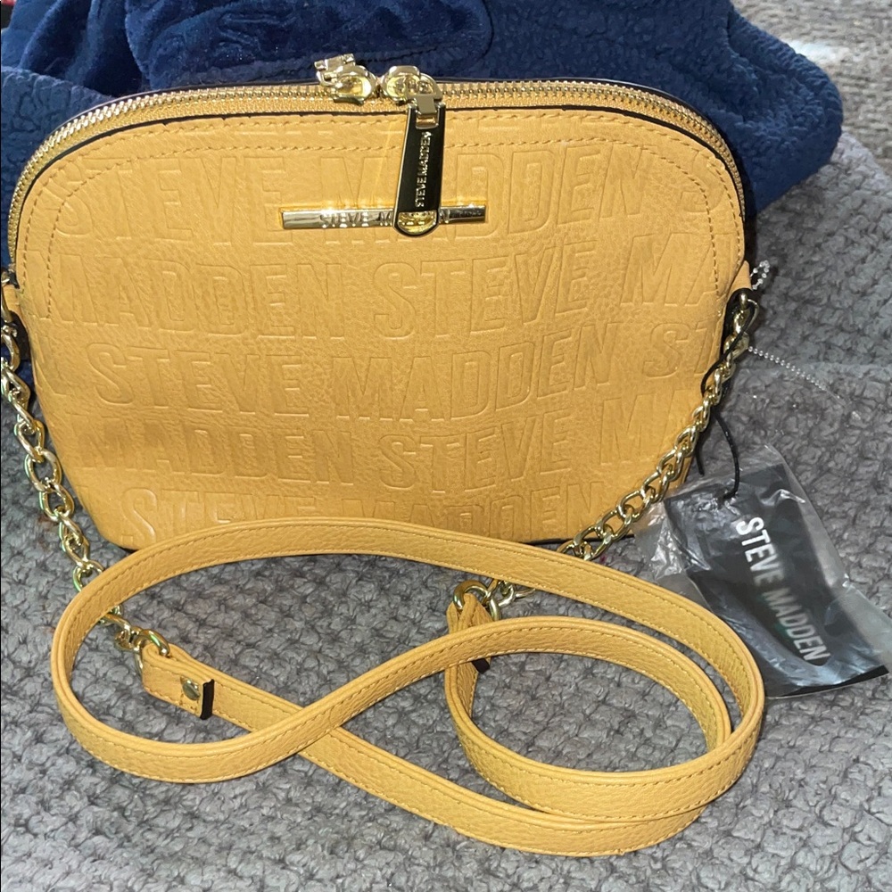 Steve Madden Mustard Crossbody Bag NWT 9”W x 7”H x 4”D
